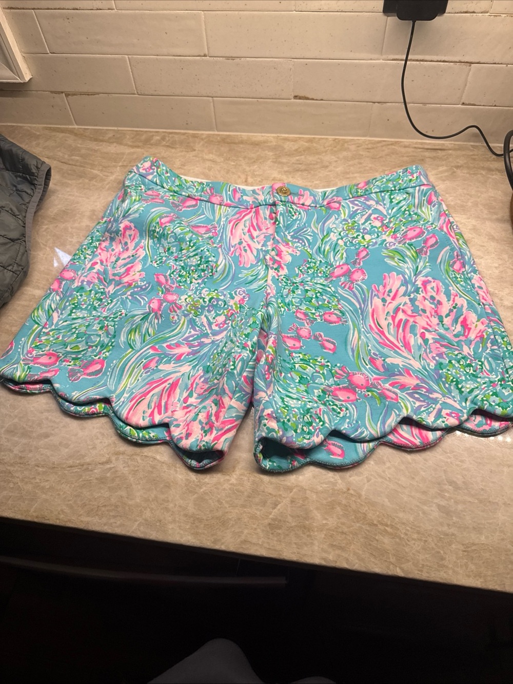 Lilly Pulitzer Pink Floral Scallop Hem Shorts